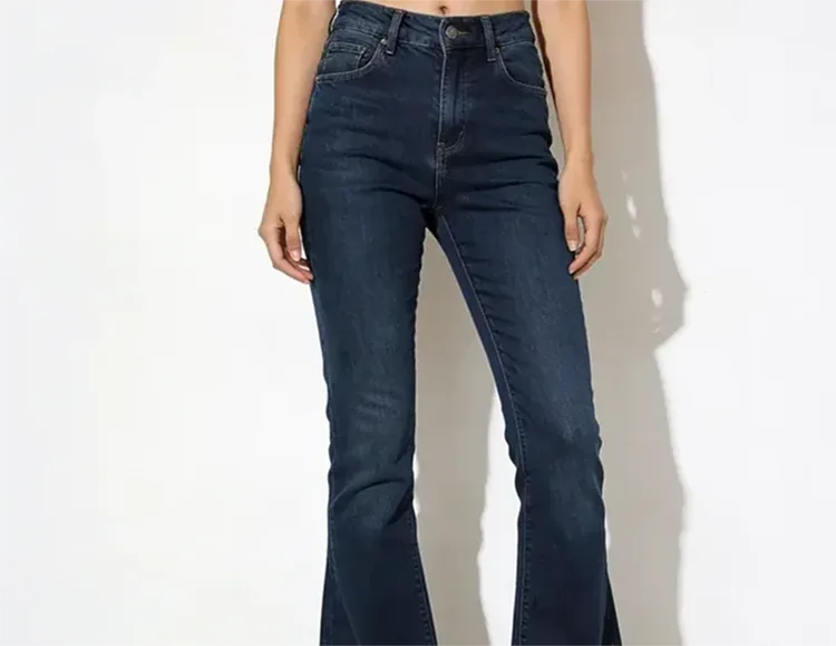 Đồng phục dân chủ của thế giới hiện đại