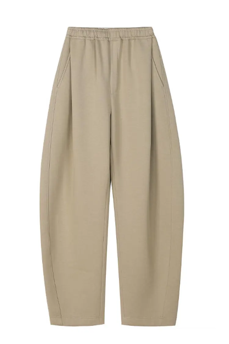 Quần thể thao rộng rãi cho nữ